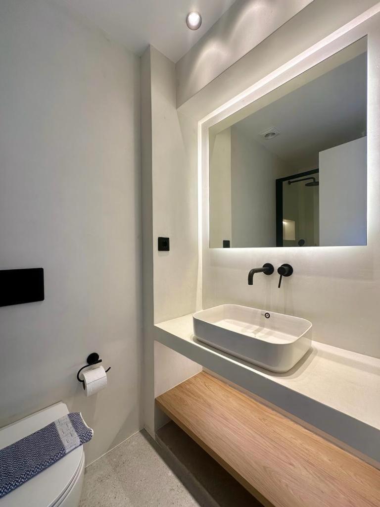 Bluemotion - Cruisehub 1B Apartment พีเรียส ภายนอก รูปภาพ
